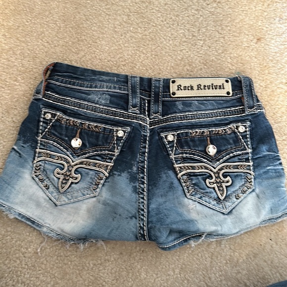 Rock Revival Denim Shorts - Picture 2 of 3